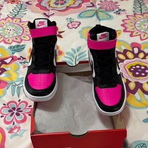 Nike High-Top Sneakers in Black and Hot Pink